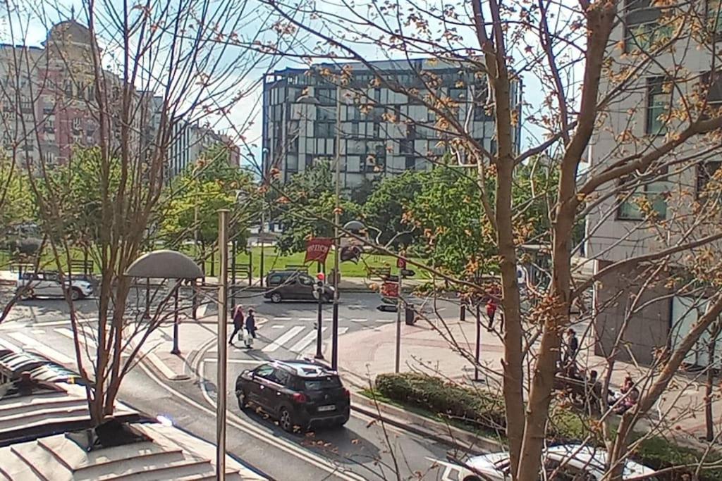 Apartamento Guggenheim Centrico Y Confortable Bilbao Ngoại thất bức ảnh