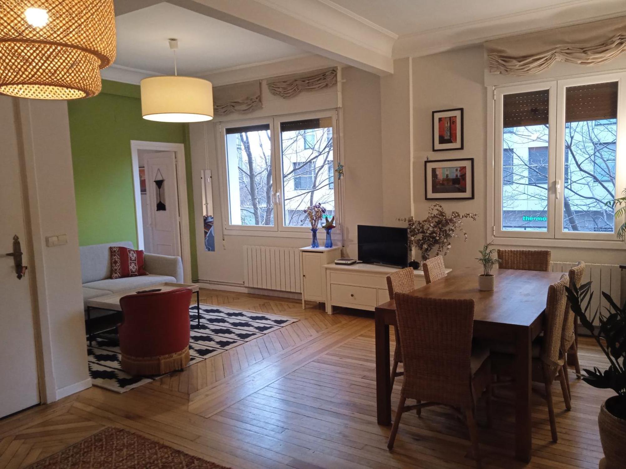 Apartamento Guggenheim Centrico Y Confortable Bilbao Ngoại thất bức ảnh